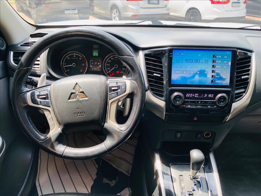 L200 TRITON 2.4 16V TURBO DIESEL SPORT HPE-S CD 4P 4X4 AUTOMÁTICO11