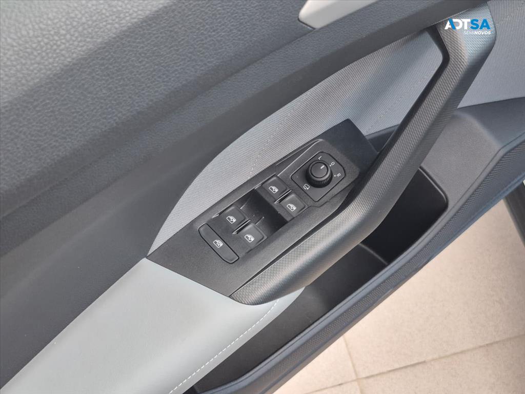 VOLKSWAGEN T-CROSS 1.0 200 TSI TOTAL FLEX COMFORTLINE AUTOMÁTICO