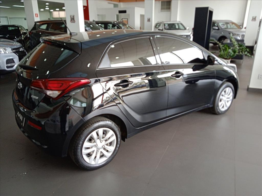 HB20 1.6 COMFORT PLUS 16V FLEX 4P MANUAL HB20 1.6 COMFORT PLUS 16V FLEX 4P MANUAL