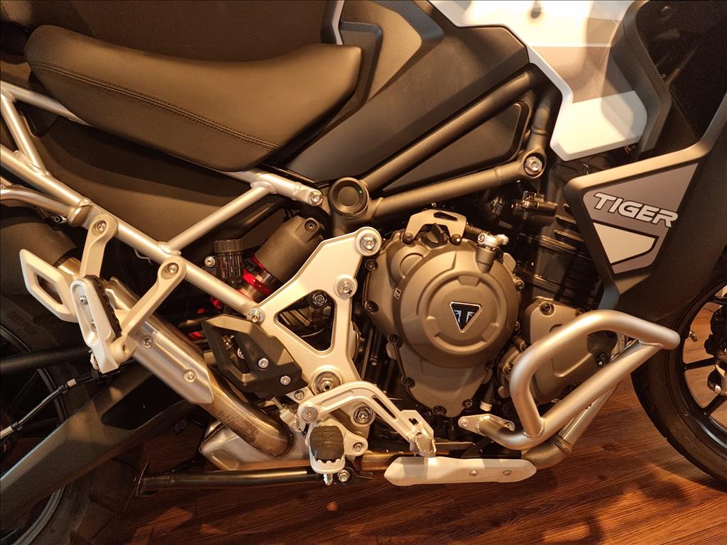 TIGER 1200 GT EXPLORER