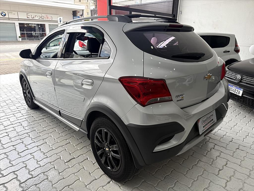 Chevrolet Onix - 1.4 MPFI ACTIV 8V FLEX 4P AUTOMÁTICO