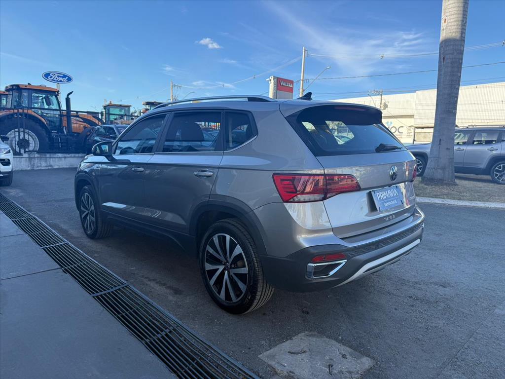 TAOS 1.4 250 TSI TOTAL FLEX HIGHLINE AUTOMÁTICO7
