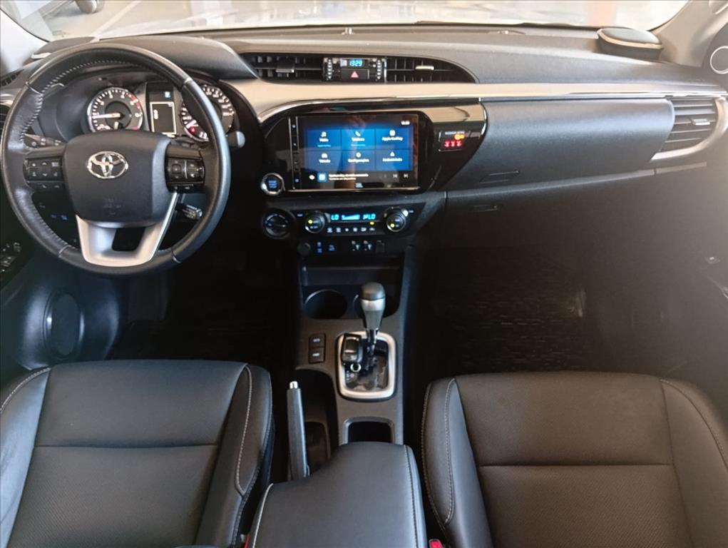 HILUX 2.8 D-4D TURBO DIESEL CD SRX 4X4 AUTOMÁTICO7
