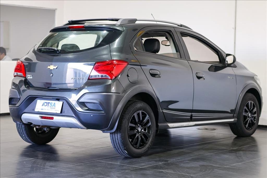 CHEVROLET ONIX 1.4 MPFI ACTIV 8V FLEX 4P AUTOMÁTICO