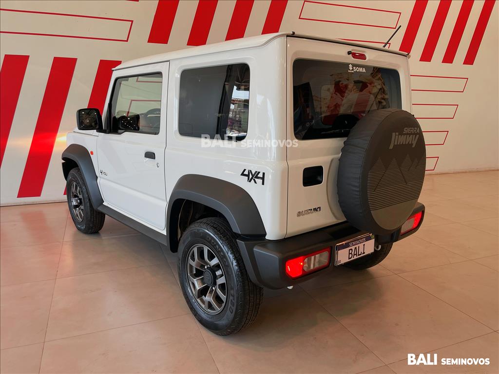 JIMNY 1.5 GASOLINA SIERRA 4YOU 4X4 AUTOMÁTICO5