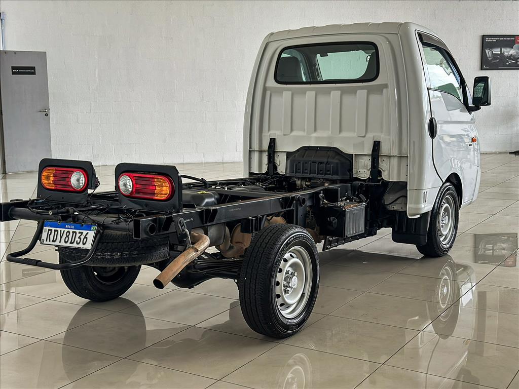 HR 2.5 LONGO SEM CAÇAMBA 4X2 16V 130CV TURBO INTERCOOLER DIESEL 2P MANUAL8