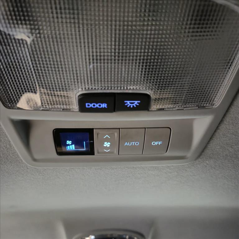 HILUX SW4 2.8 D-4D TURBO DIESEL SRX 7L 4X4 AUTOMÁTICO17