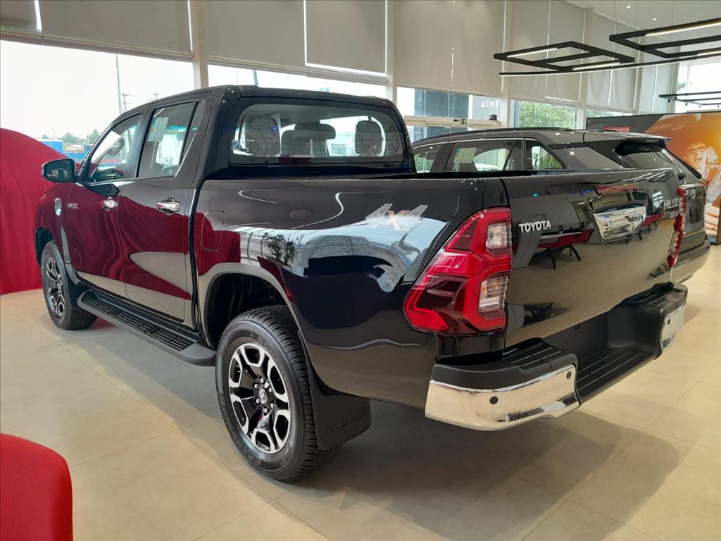 HILUX 2.8 D-4D TURBO DIESEL CD SRV 4X4 AUTOMÁTICO3