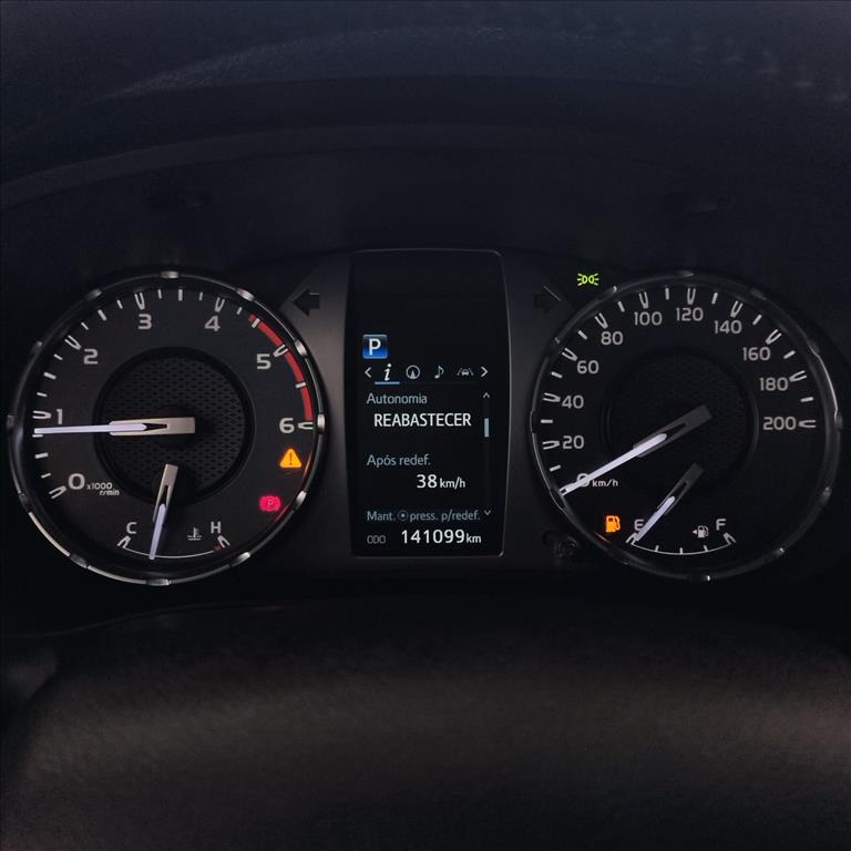 HILUX 2.8 D-4D TURBO DIESEL CD SRX 4X4 AUTOMÁTICO7