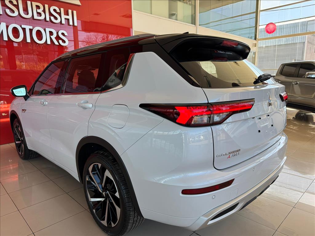 Mitsubishi-OUTLANDER-2.4 PHEV SIGNATURE S-AWC DHT