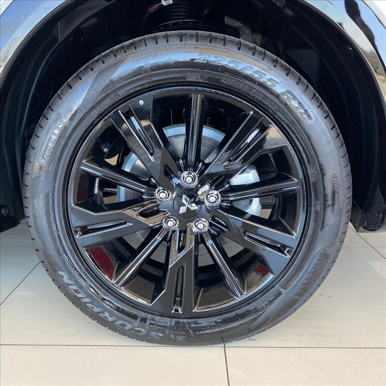 Mitsubishi-ECLIPSE CROSS-1.5 MIVEC TURBO GASOLINA HPE BLACK CVT