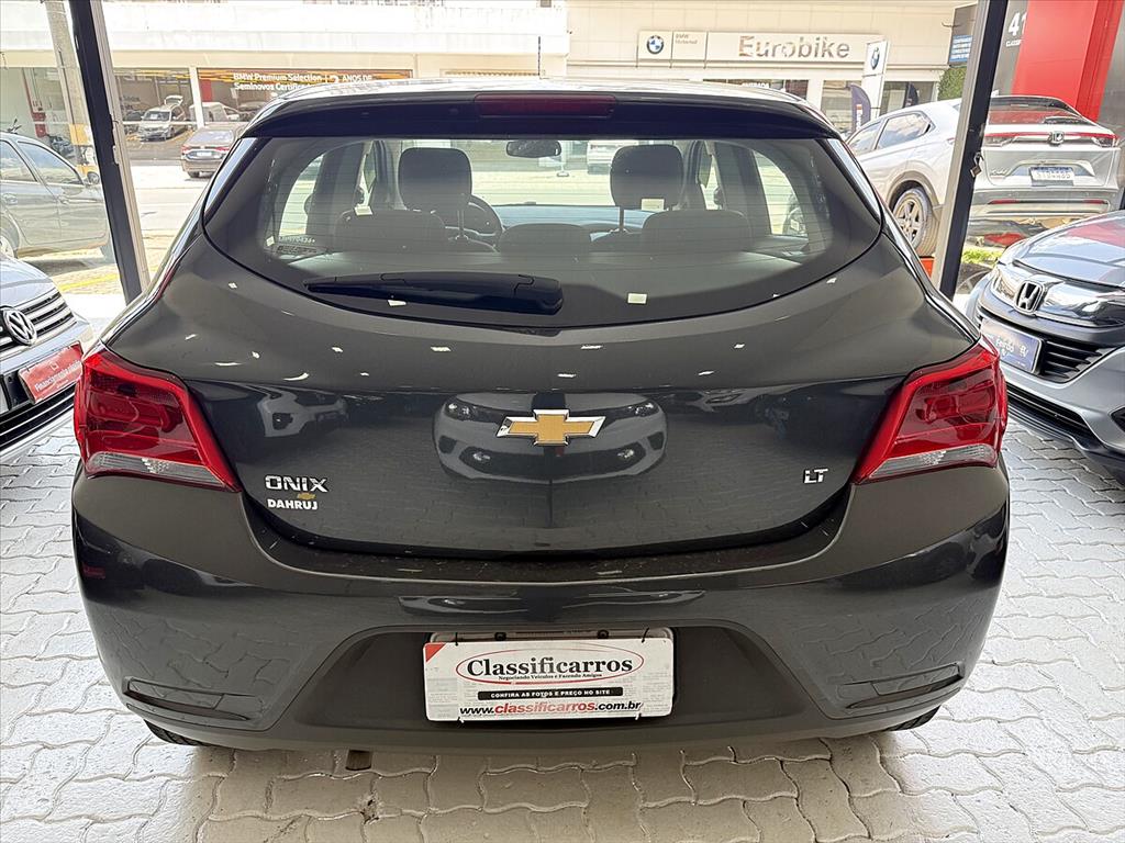 Chevrolet Onix - 1.0 MPFI LT 8V FLEX 4P MANUAL