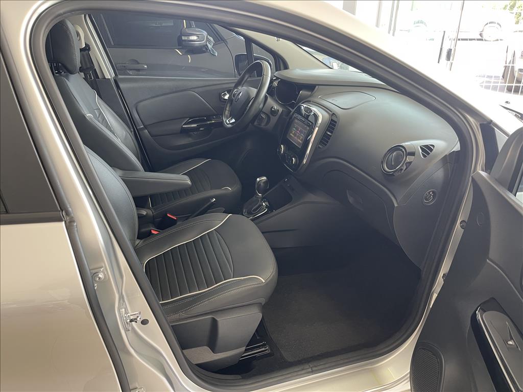 CAPTUR 1.6 16V SCE FLEX INTENSE X-TRONIC CAPTUR 1.6 16V SCE FLEX INTENSE X-TRONIC