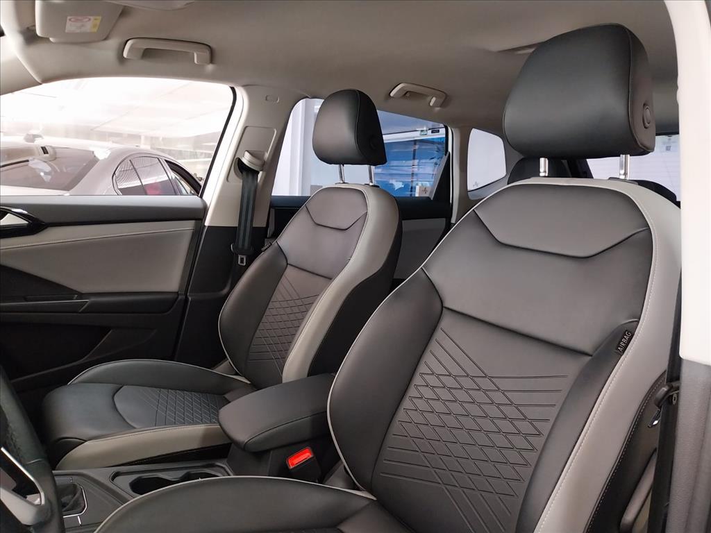TAOS 1.4 250 TSI TOTAL FLEX COMFORTLINE AUTOMÁTICO10