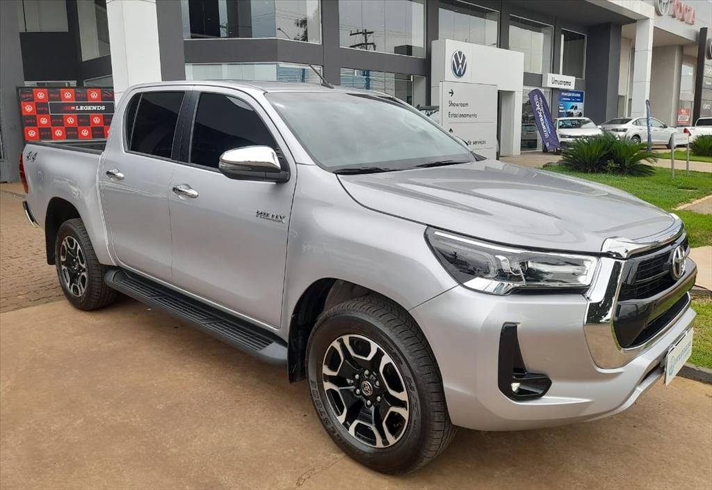 HILUX 2.8 D-4D TURBO DIESEL CD SRV 4X4 AUTOMÁTICO2