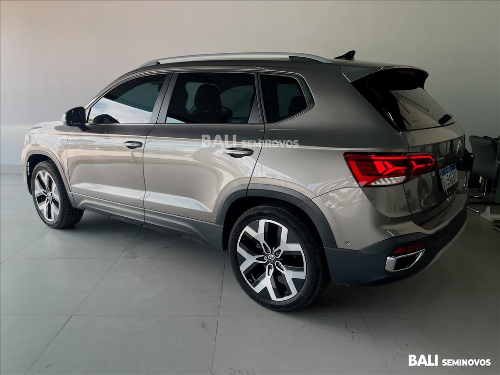 TAOS 1.4 250 TSI TOTAL FLEX COMFORTLINE AUTOMÁTICO7