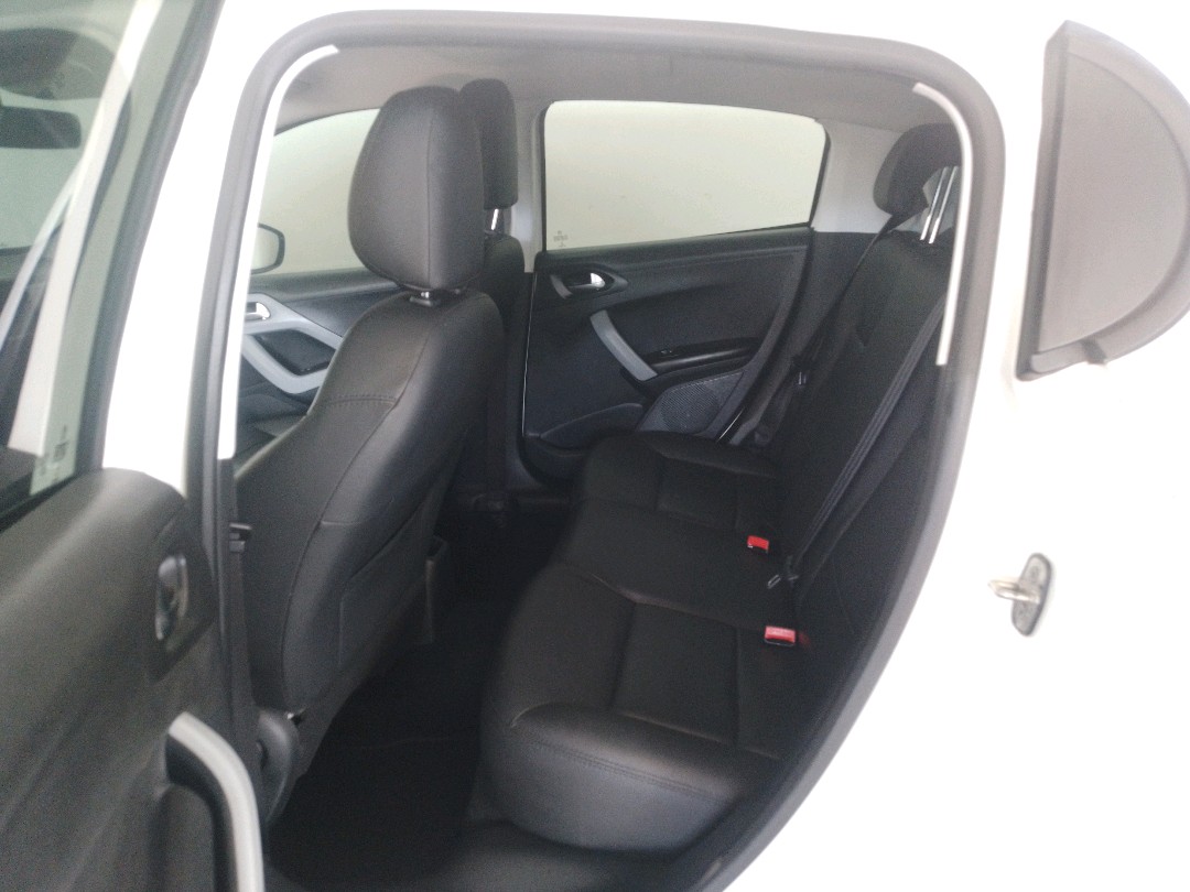 Peugeot-208-1.5 ACTIVE PACK 8V FLEX 4P MANUAL