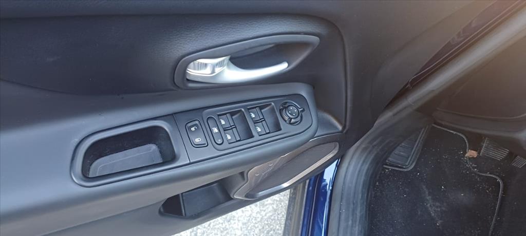 RENEGADE 1.3 T270 TURBO FLEX LONGITUDE AT68