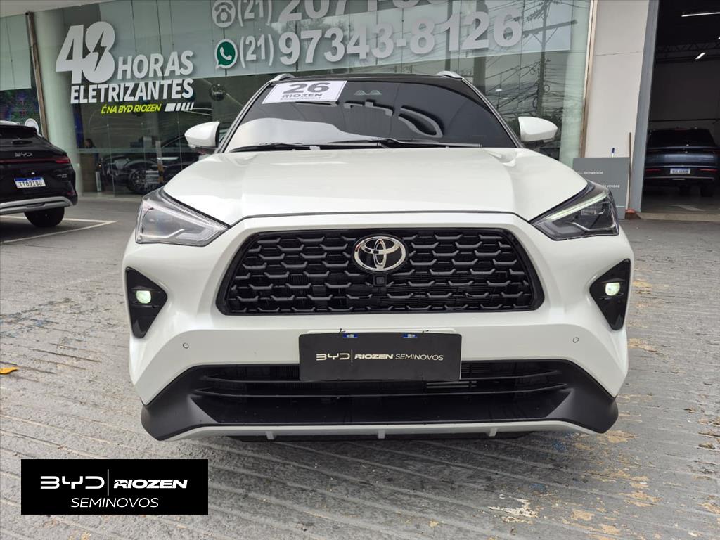 Toyota YARIS CROSS 2026
