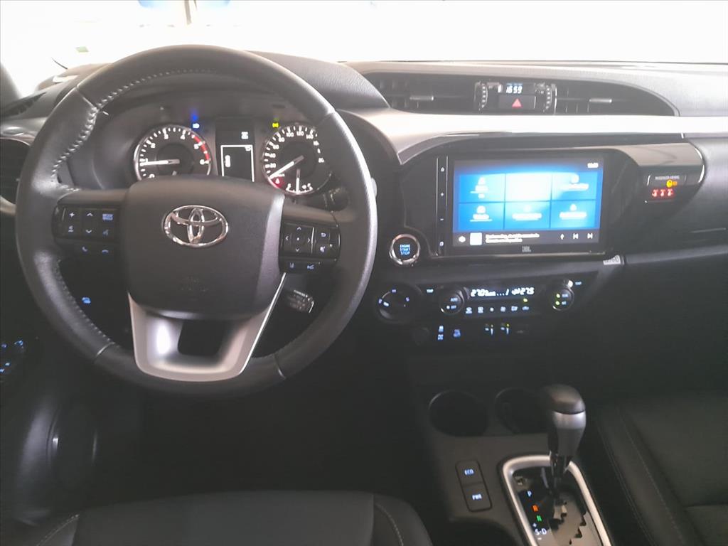 HILUX 2.8 D-4D TURBO DIESEL CD SRX 4X4 AUTOMÁTICO