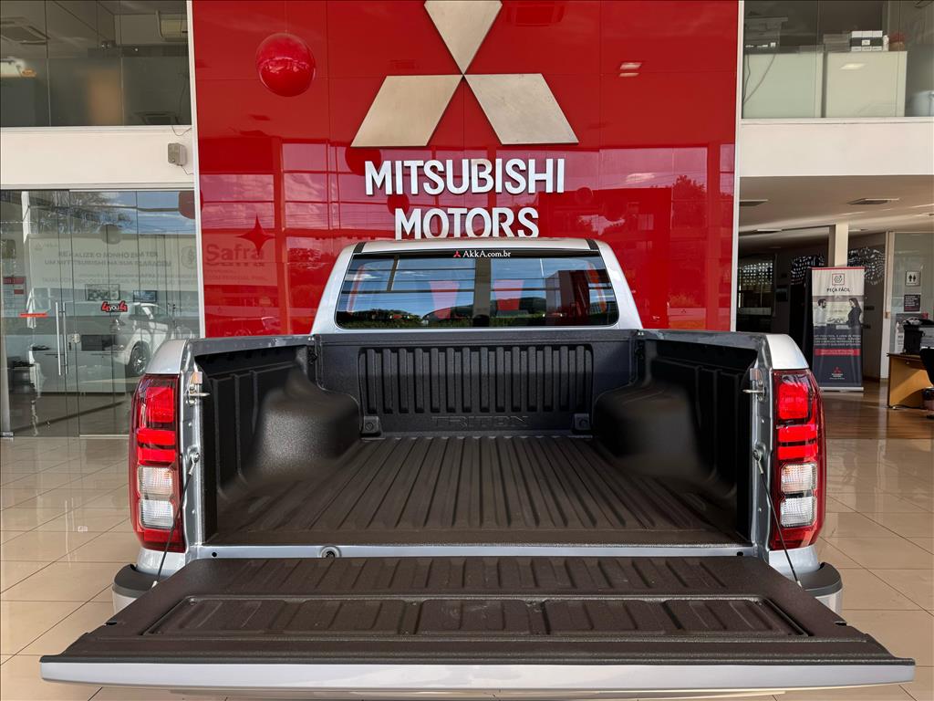 Mitsubishi-TRITON-2.4 BITURBO DIESEL CD HPE-S 4X4 AUTOMÁTICO