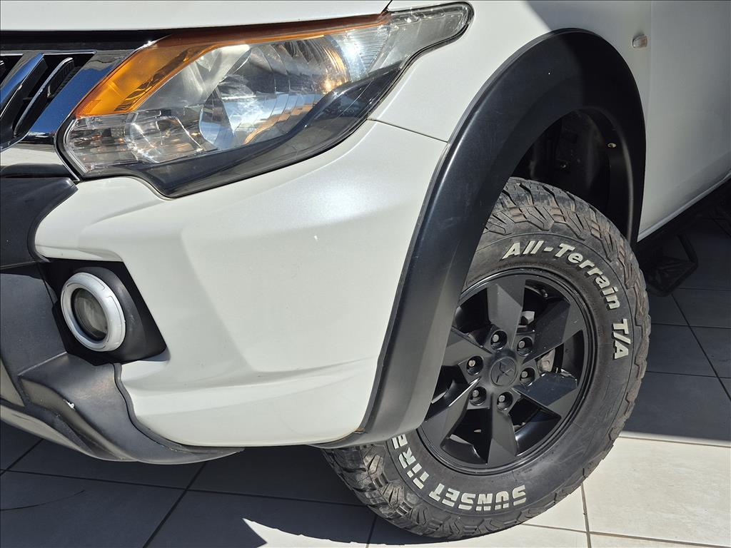 L200 TRITON 2.4 16V TURBO DIESEL OUTDOOR GLS CD 4X4 AUTOMÁTICO14
