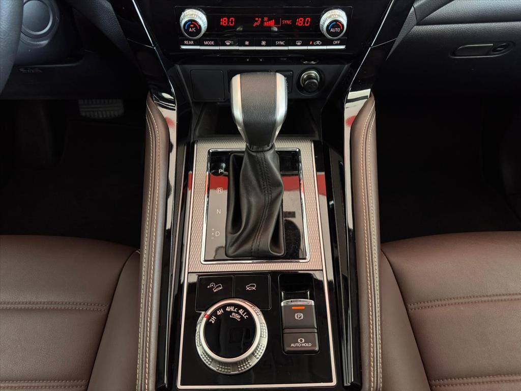 Mitsubishi-PAJERO SPORT-2.4 16V MIVEC TURBO DIESEL LEGEND BLACK AWD AUTOMÁTICO