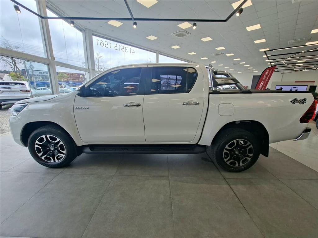 HILUX 2.8 D-4D TURBO DIESEL CD SRV 4X4 AUTOMÁTICO3