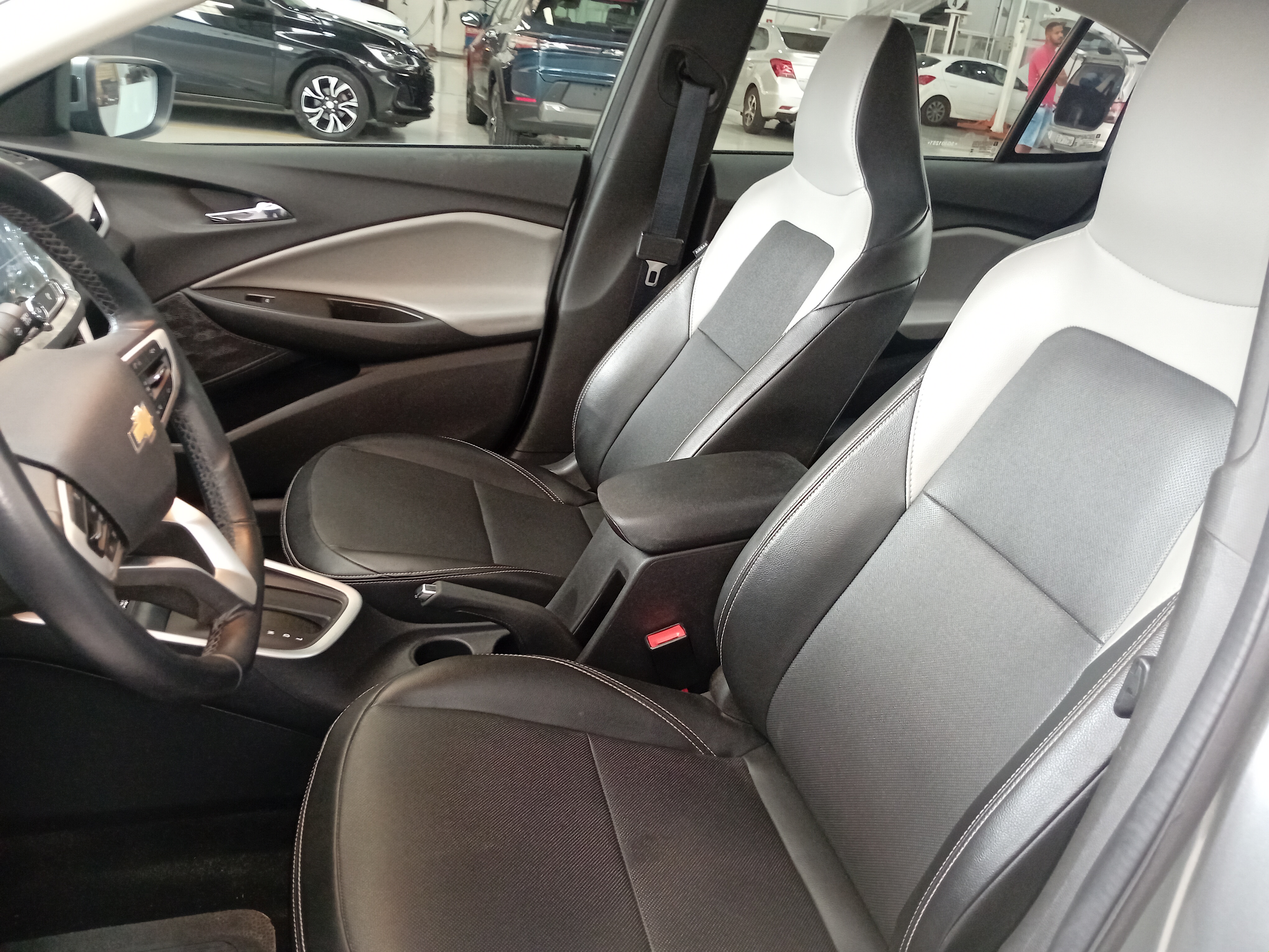 ONIX PLUS 1.0 TURBO FLEX PREMIER AUTOMÁTICO8