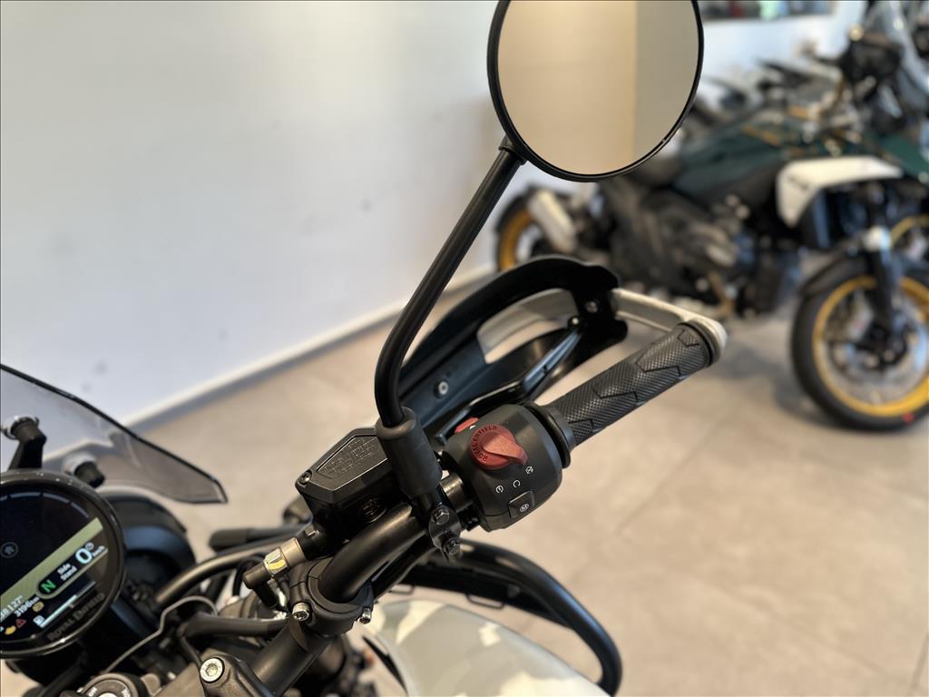 Royal Enfield-HIMALAYAN-450 KAMET WHITE