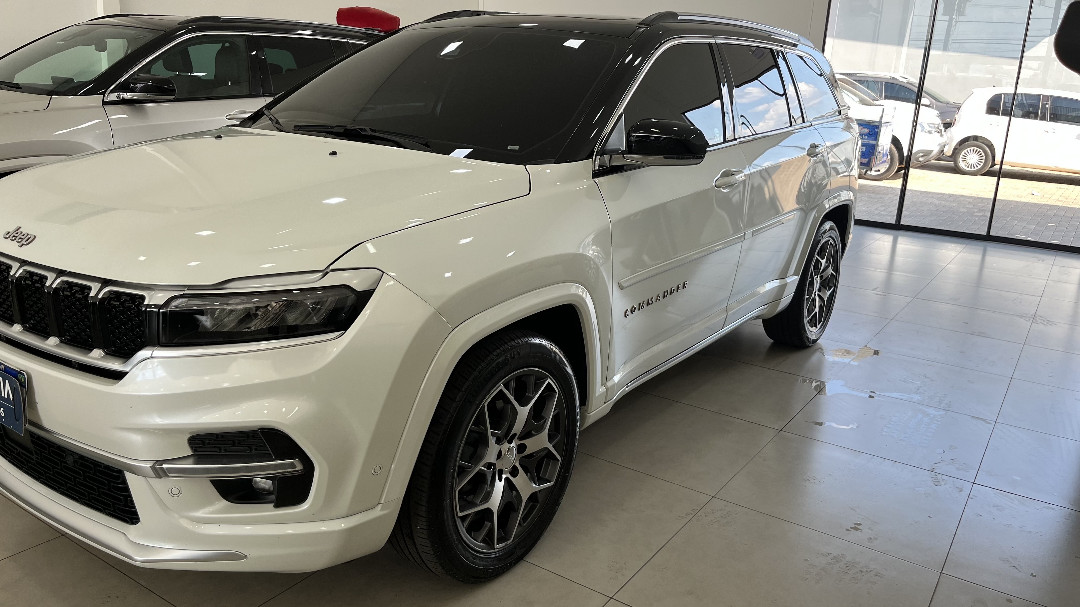 COMMANDER 1.3 T270 TURBO FLEX OVERLAND AT6