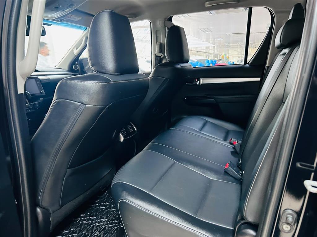 HILUX 2.8 D-4D TURBO DIESEL CD SRX 4X4 AUTOMÁTICO8