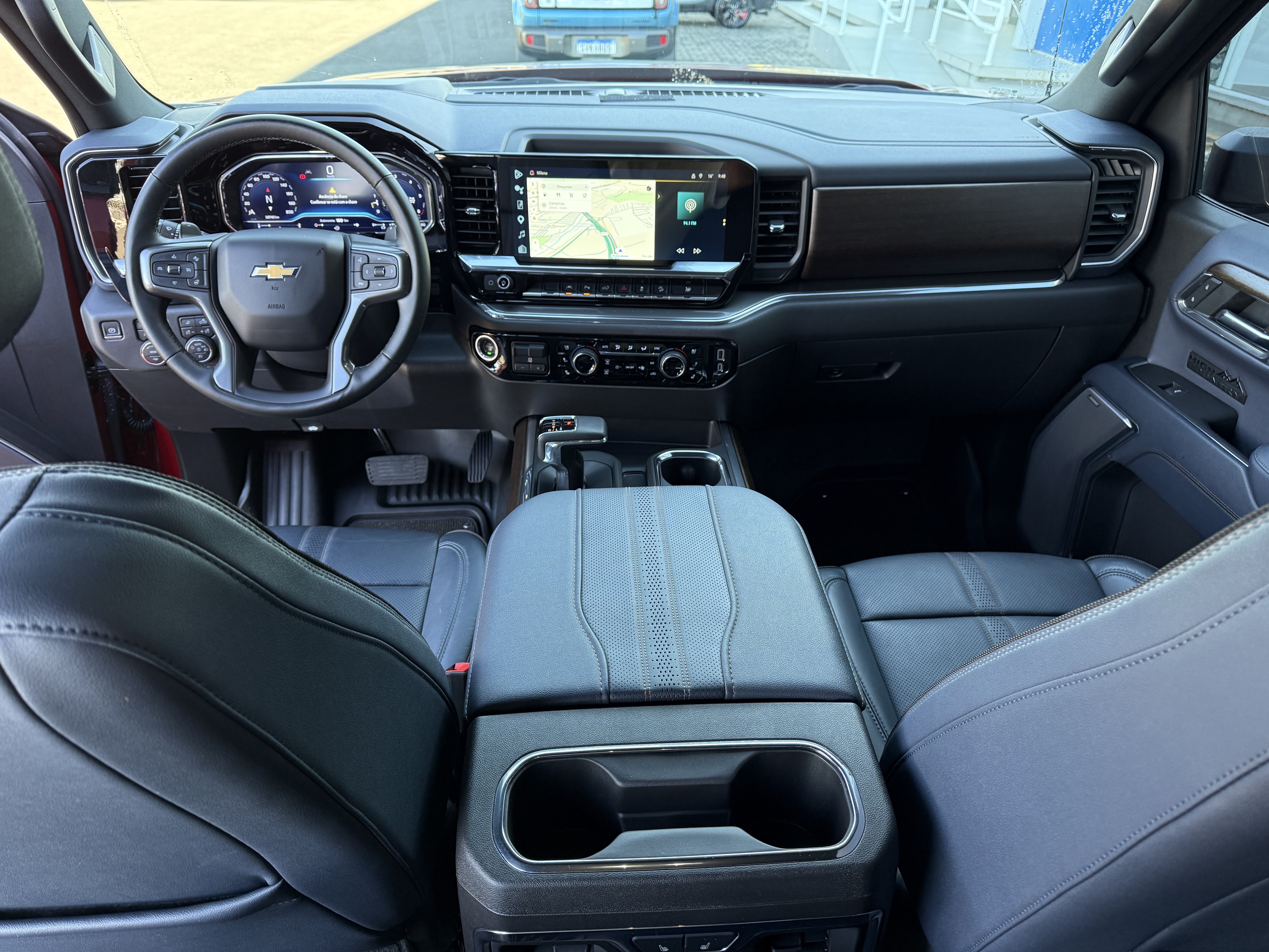 SILVERADO 5.3 V8 GASOLINA 1500 HIGH COUNTRY 4X4 AUTOMÁTICO9