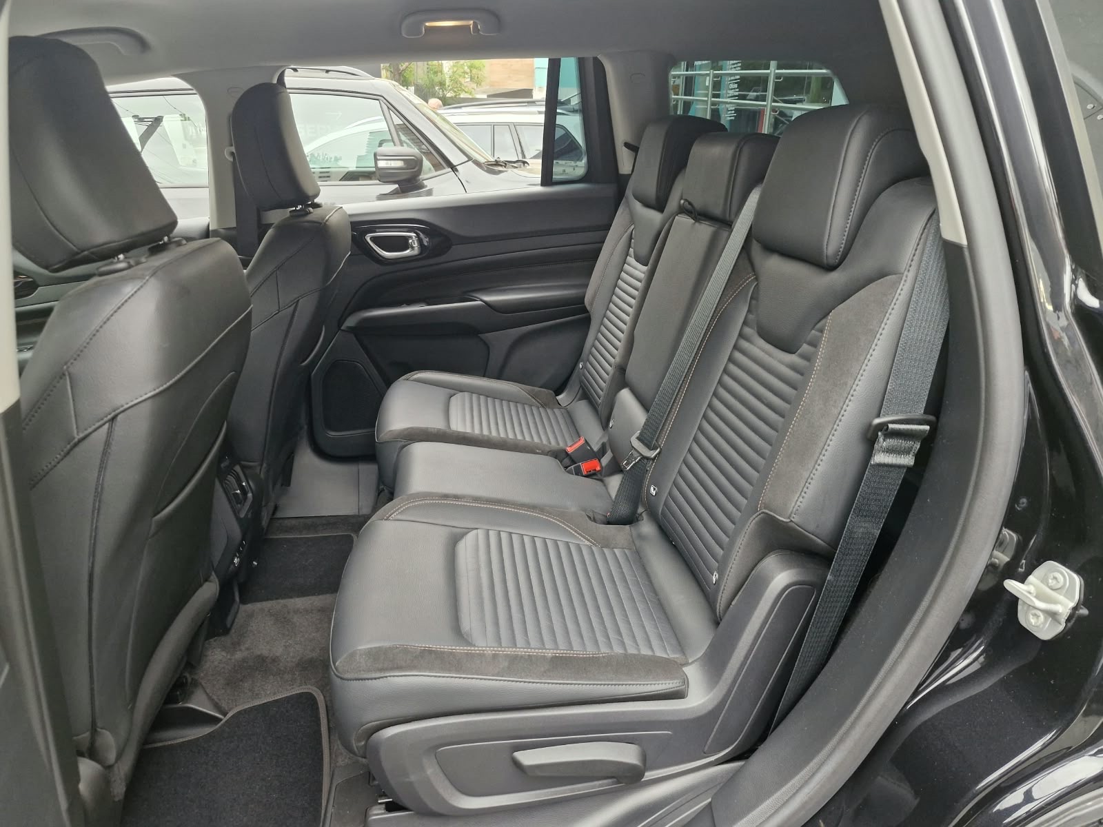 COMMANDER 1.3 T270 TURBO FLEX LIMITED AT612