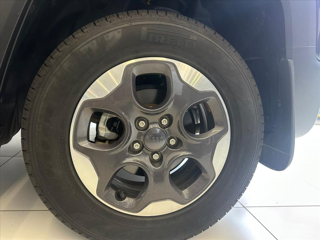 RENEGADE 1.8 16V FLEX STD 4P AUTOMÁTICO11