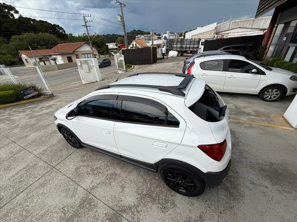 ONIX 1.4 MPFI ACTIV 8V FLEX 4P MANUAL8