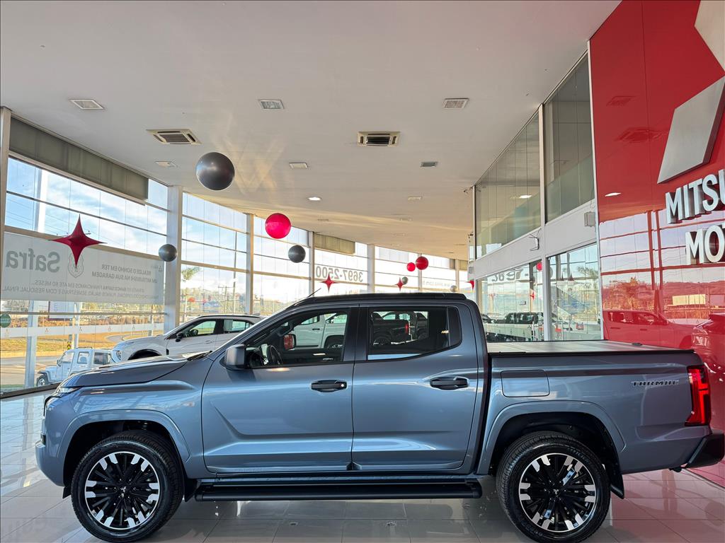 Mitsubishi-TRITON-2.4 BITURBO DIESEL CD TARMAC 4X2 AUTOMÁTICO