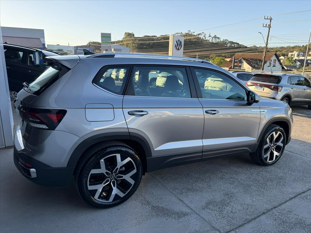 TAOS 1.4 250 TSI TOTAL FLEX HIGHLINE AUTOMÁTICO7
