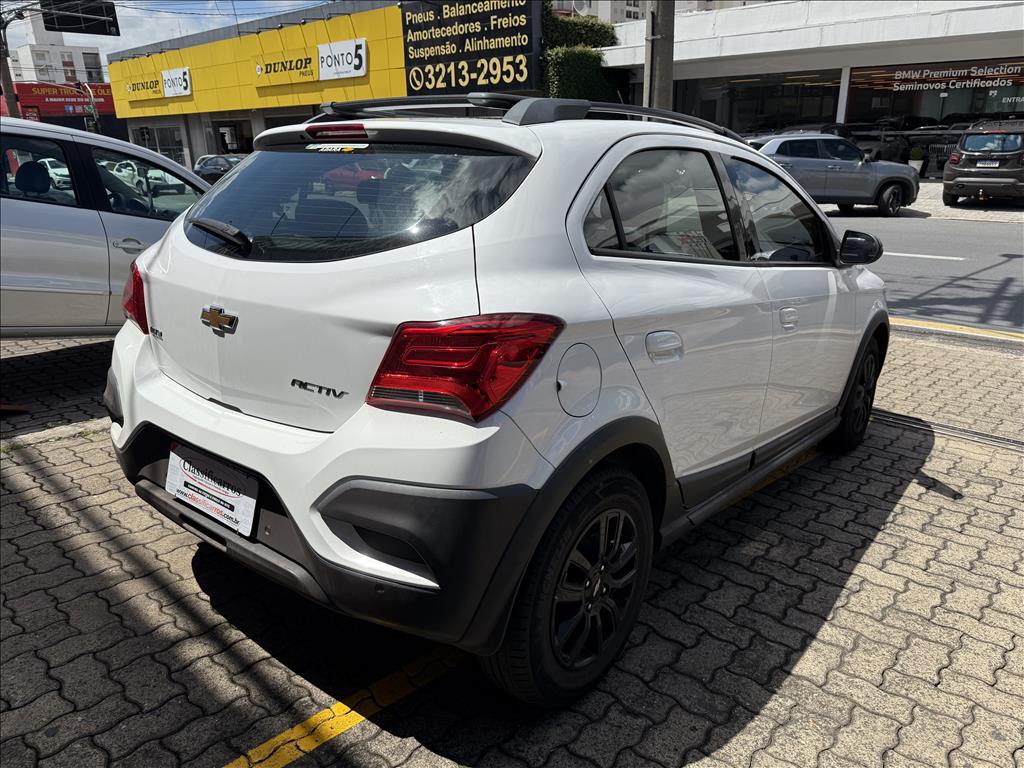 Chevrolet Onix - 1.4 MPFI ACTIV 8V FLEX 4P AUTOMÁTICO