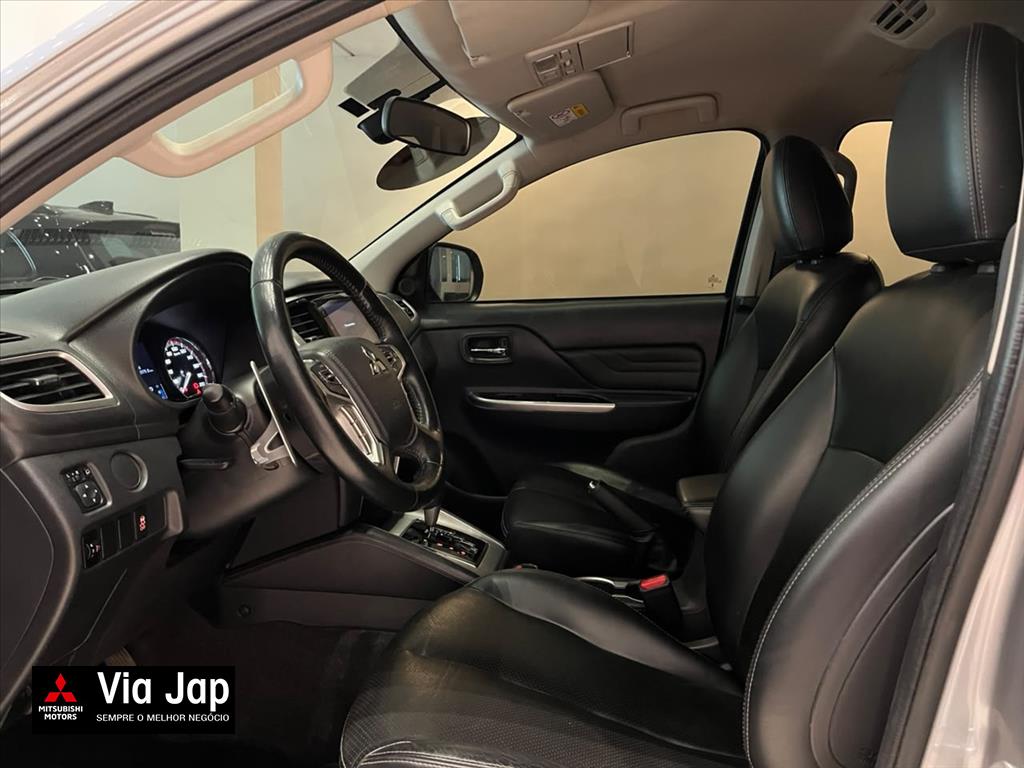 Mitsubishi-L200 TRITON-2.4 16V TURBO DIESEL SPORT HPE CD 4P 4X4 AUTOMÁTICO