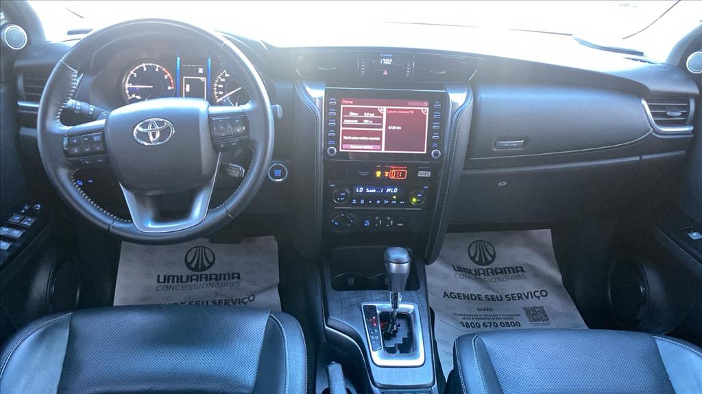 HILUX SW4 2.8 D-4D TURBO DIESEL DIAMOND 7L 4X4 AUTOMÁTICO14
