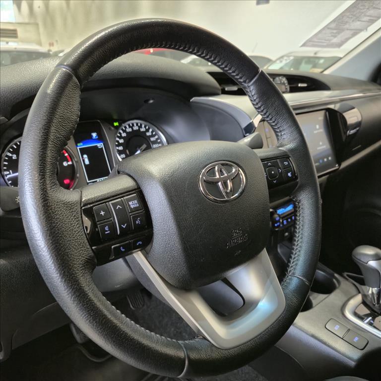 HILUX 2.8 D-4D TURBO DIESEL CD SRV 4X4 AUTOMÁTICO10