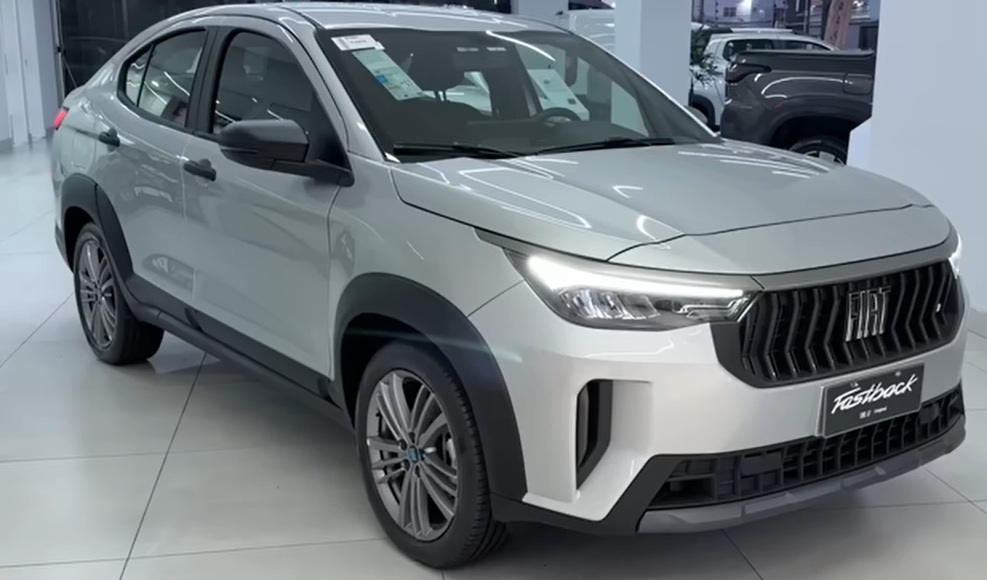 FASTBACK 1.0 TURBO 200 FLEX CVT1