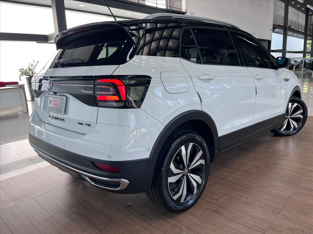 VW - Volkswagen-T-CROSS-1.4 250 TSI TOTAL FLEX HIGHLINE AUTOMÁTICO
