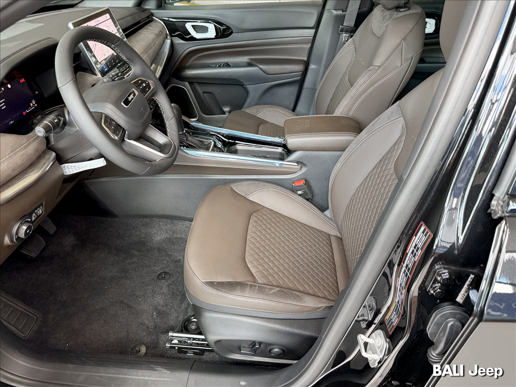 COMMANDER 1.3 T270 TURBO FLEX OVERLAND AT610