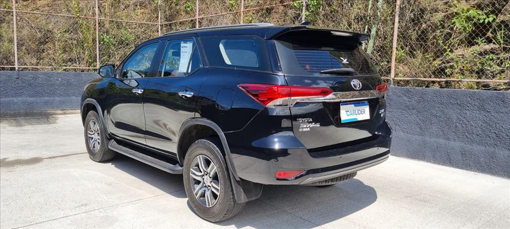 HILUX SW4 2.7 SRV 7 LUGARES 4X2 16V FLEX 4P AUTOMÁTICO4