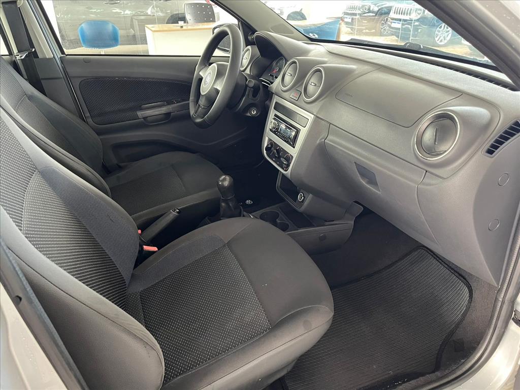 VOYAGE 1.0 MI TRENDLINE 8V FLEX 4P MANUAL15