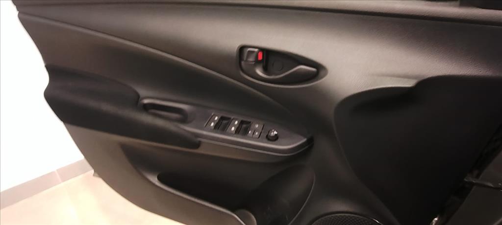 YARIS 1.3 16V FLEX XL MULTIDRIVE11