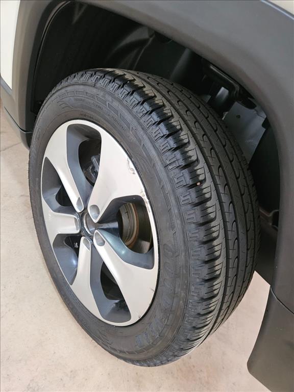 COMPASS 2.0 16V DIESEL LONGITUDE 4X4 AUTOMÁTICO