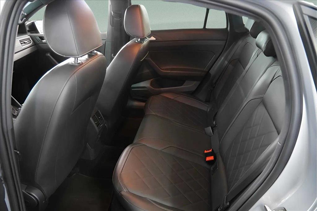 VIRTUS 1.4 250 TSI EXCLUSIVE AUTOMÁTICO9